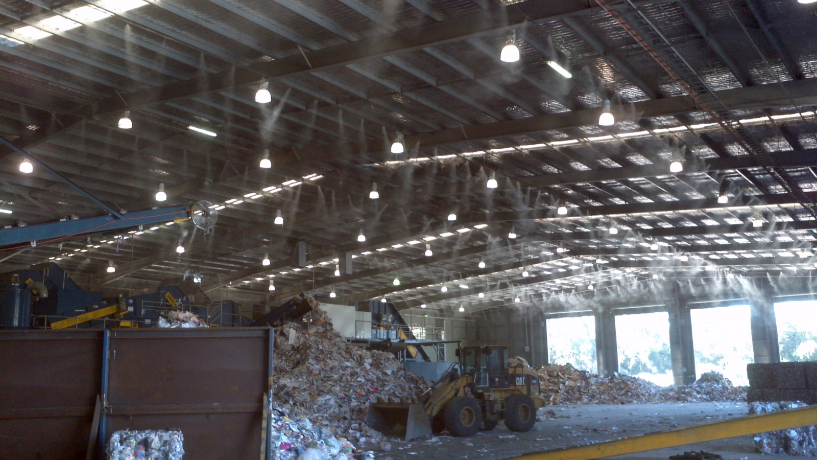 Phun Sương Mái Tôn Tất Tần Tật Về Công Nghệ Phun Sương Cho Nhà Kính